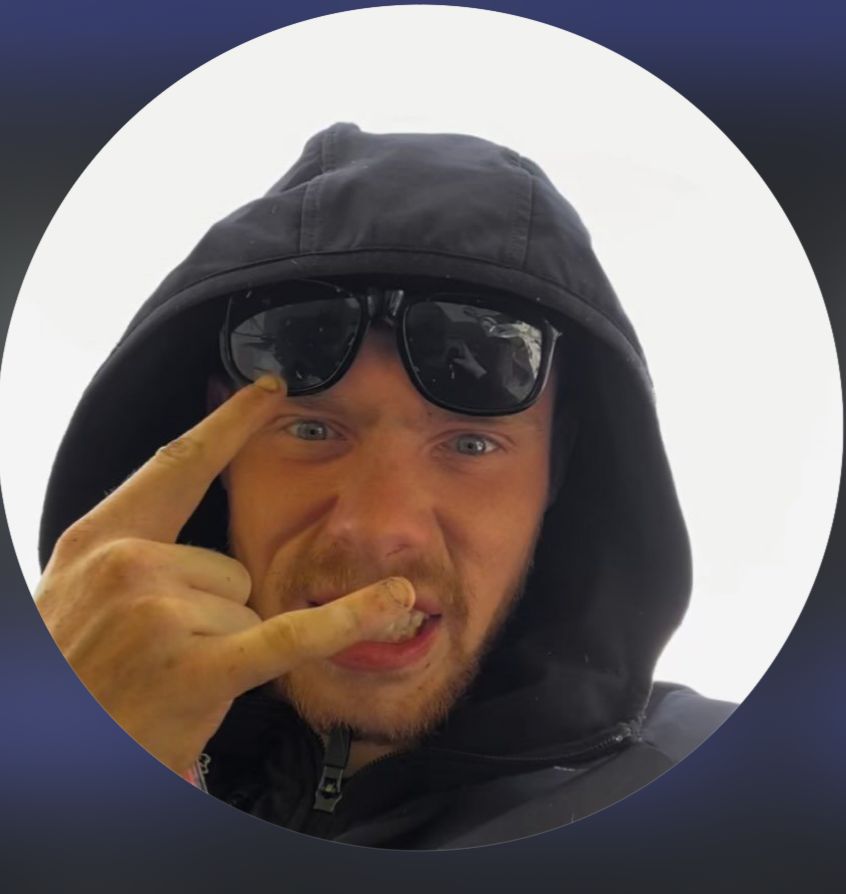<em>Alex G.</em>